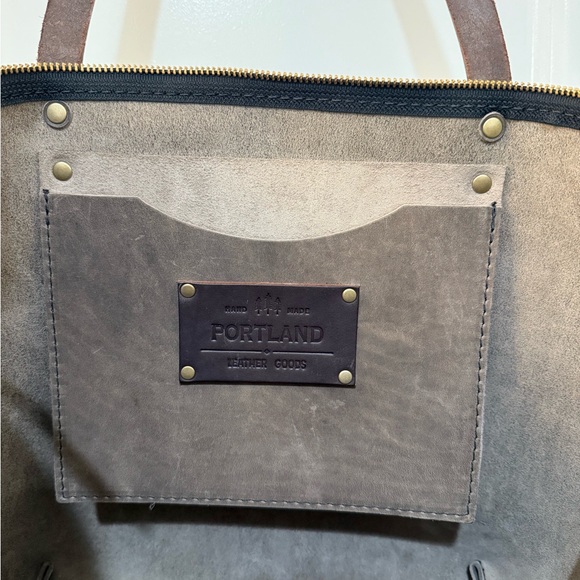 NWT Portland Leather Goods Tote in Dark Brown/Gray - Picture 6 of 8
